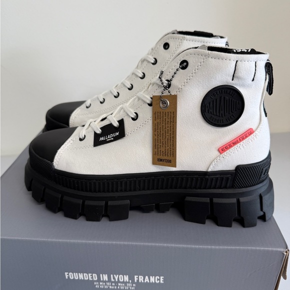 Womens Palladium Revolt Hi TX Platform Boot / Star White / 97242-116-M / Size 10 - Picture 2 of 7